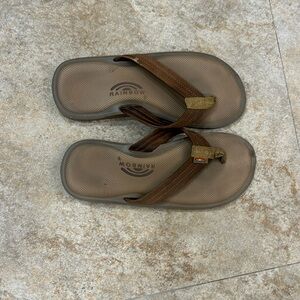 Rainbow sandals size 10